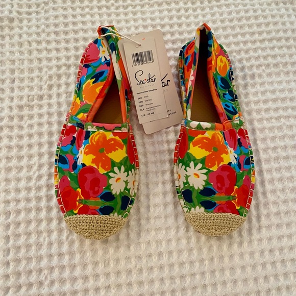 NWT SeaStar water/beach shoes - Picture 3 of 4